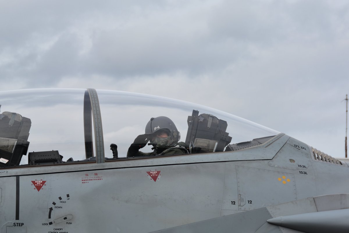 新田原基地 司令藤永将補が #F15DJ に搭乗し、飛行訓練を視察しました