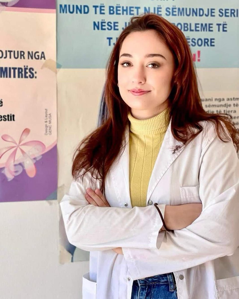 albana_kociu's tweet photo. Joana është mjekja e cila prej një viti i është bashkuar Qendrẽs Shëndetësore Perondi, Kuçovë 👏
Joana Prendi, e cila çdo ditë është në shërbim të qytetarëve kryen mesatarisht shtatë konsulta ditore 🙏
#MSHMS
#ShëndetiiPari
#QendraShënderësore https://t.co/gtW3ECiRV1