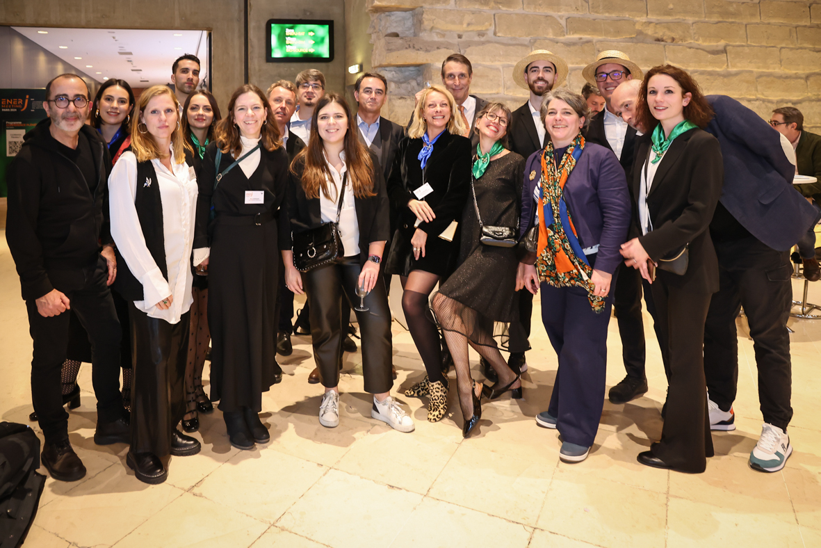 🌟 La #DreamTeam #EnerJmeeting #Paris2024 qui met tout en œuvre pour le succès de notre événement, la voici !
Ces sourires disent le plaisir d'avoir pris part à cette 8e édition au Carrousel du Louvre où les retours gratifiants ont afflué. Un grand merci à elle ! 👏