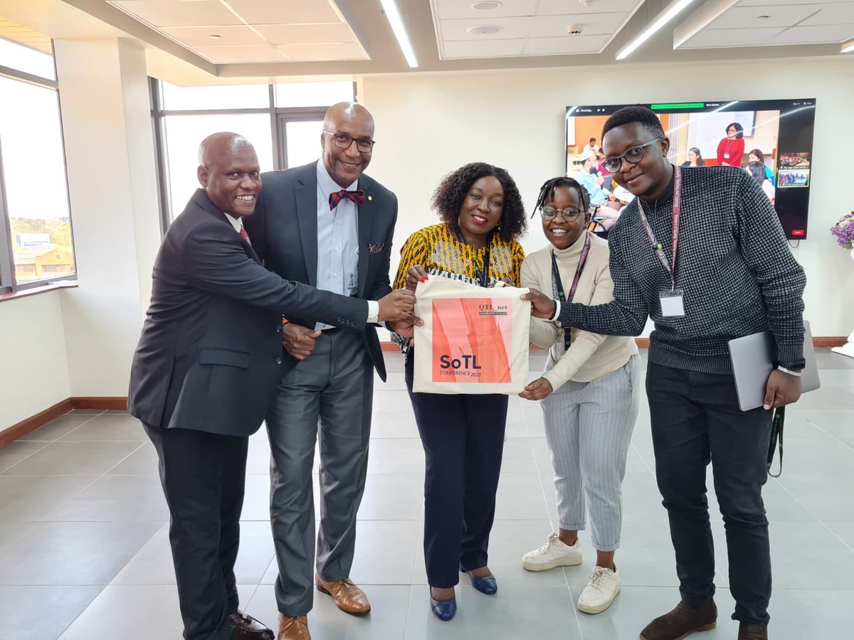 KomiRegina's tweet photo. A trip down memory lane ⁦@AKU_GSMC⁩ when we won the Teaching and Learning Innovation showcase. #GSMCLoveStory https://t.co/z8BxkhR413