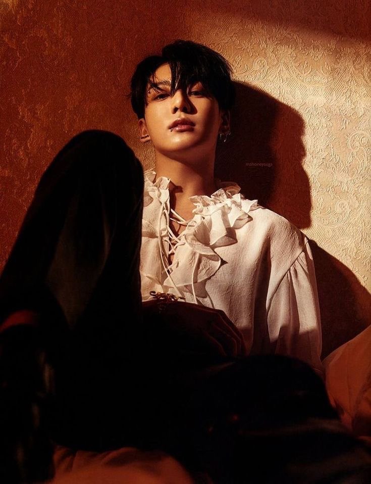 firewaterkvs's tweet photo. valentine’s day #taekookau where taehyung keeps asking his vampire bf jungkook to give him heart-shaped gifts for valentine’s day. https://t.co/xJgxPYeTVu
