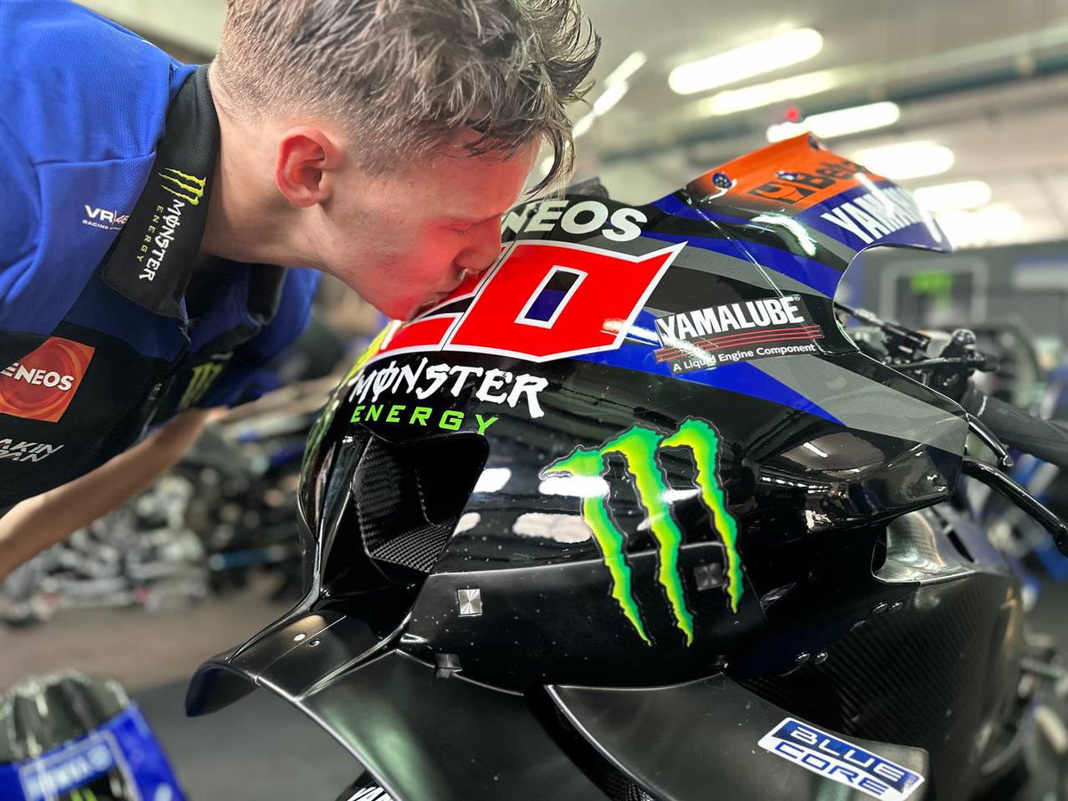 Happy Valentine’s Day ❤️

We hope you also have someone that “Revs your heart” 😘

#MonsterYamaha | #MotoGP | #Yamaha | #RevsYourHeart