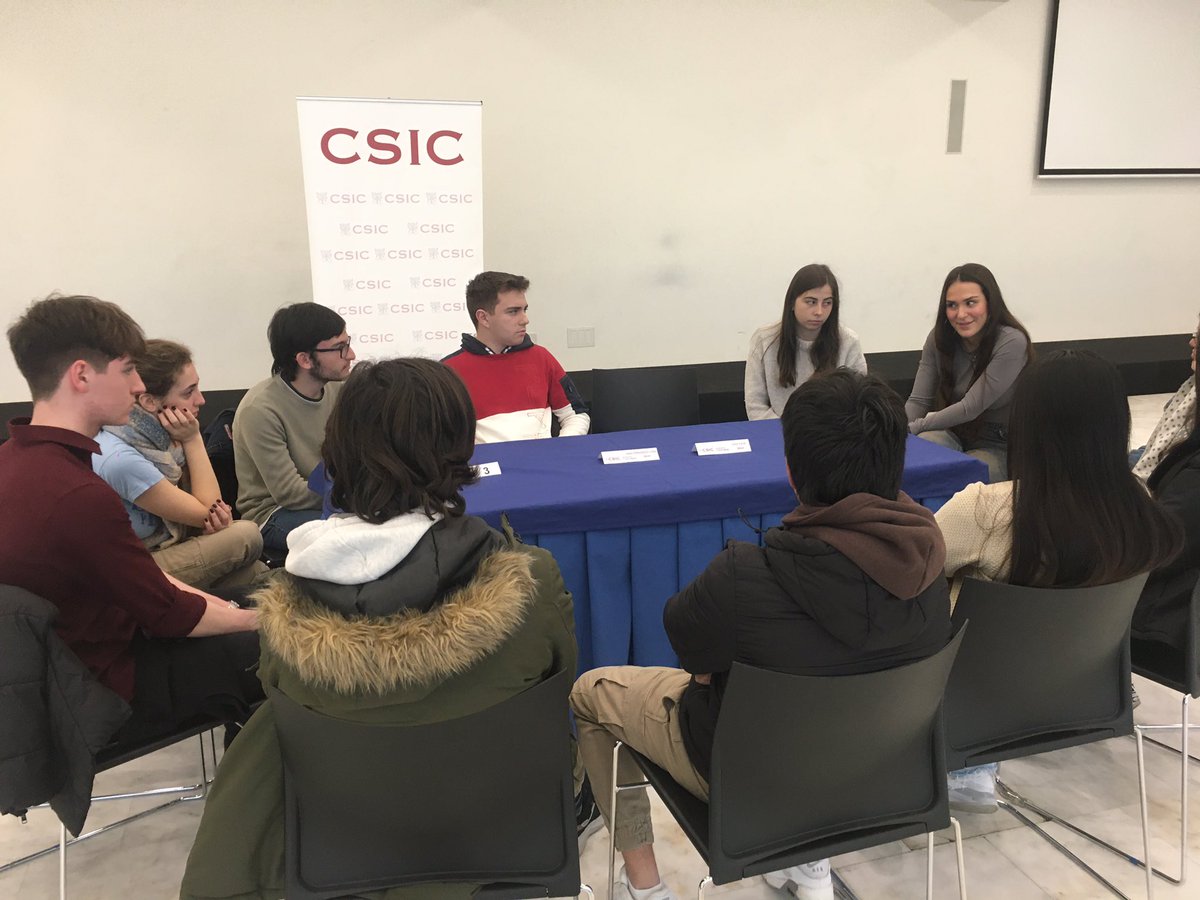 CSICasturias's tweet photo. #TodasHacemosCiencia #DíaMujerYNiñaEnCiencia
👩🏻‍🔬👩🏻‍🔬 Empezamos la actividad dinámica para dar a conocer a los estudiantes, la actividad investigadora que se realiza en nuestros centros 
@incarCSIC @_IMIB_ @NanoCINN @iplacsic @IEO_GIJON @Educastur @SCTAsturias @aytoviedo https://t.co/aZeu78CPy0