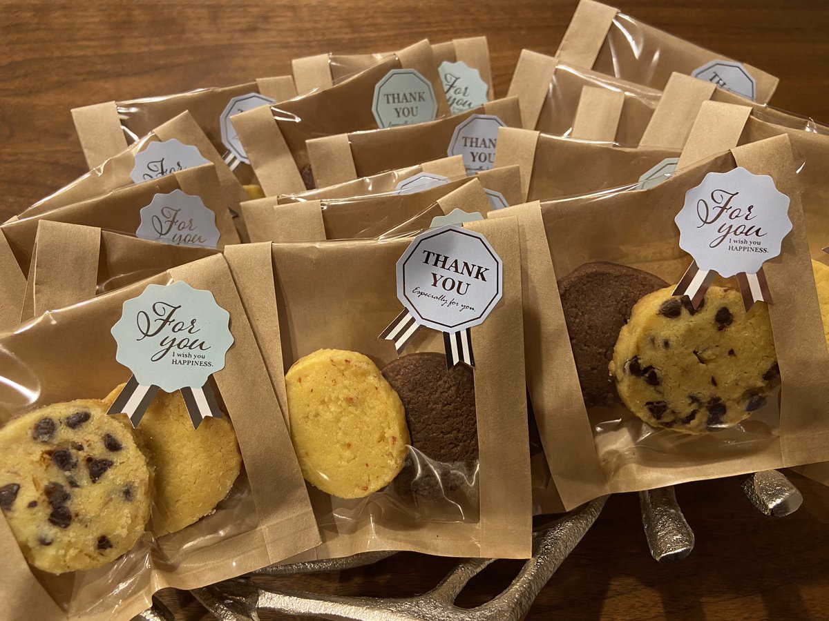 今日はバレンタイン🍫💓
ということで、お店に来た人限定でクッキーお渡しします\♡/
18時から出勤します！本日もお待ちしてます☺️