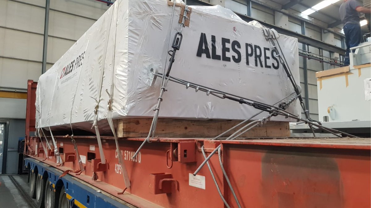 ANDENIZCILIK's tweet photo. Ürünlerinizi Shrink Wrap Paketleme ile mükemmel bir şekilde koruduktan sonra, güvenilir Lashing Hizmetlerimizle taşımaya hazır olun! 🚢 Detaylar için web sitemizi ziyaret edin: https://t.co/MnybrRNGtJ
#ShrinkWrap #Lashing #Taşımacılık #GüvenliTaşıma https://t.co/70cVmMUffD