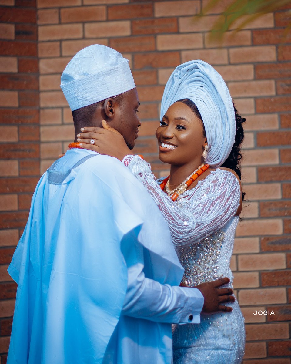 ShafePrecious's tweet photo. Name: Precious Arowosafe
Partner's name: Gbenga Akinyemi
What the Lord has done for us: God has helped and settled us everyday of our marriage.
Happy Valentine's Day♥️ https://t.co/eamYA5ZbtF