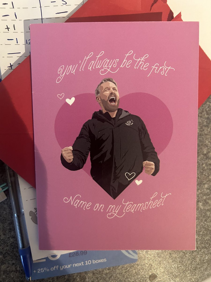 jamotweets's tweet image. The Co-mortgager got the most handsome #valentines card, I can only describe her as ‘overwhelmed’ as she could only muster a “thanks” when she opened it… maybe it should have been laminated #SplashProof