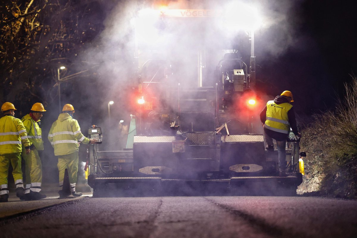 👷 #ViaPrenestina, proseguono i lavori notturni di riqualificazione stradale. Interventi programmati per il #Giubileo2025 su un primo tratto di 8 km all'altezza di Ponte di Nona. In seguito interesseranno il secondo tratto di altri 15 km.

Info 👉tinyurl.com/via-prenestina…