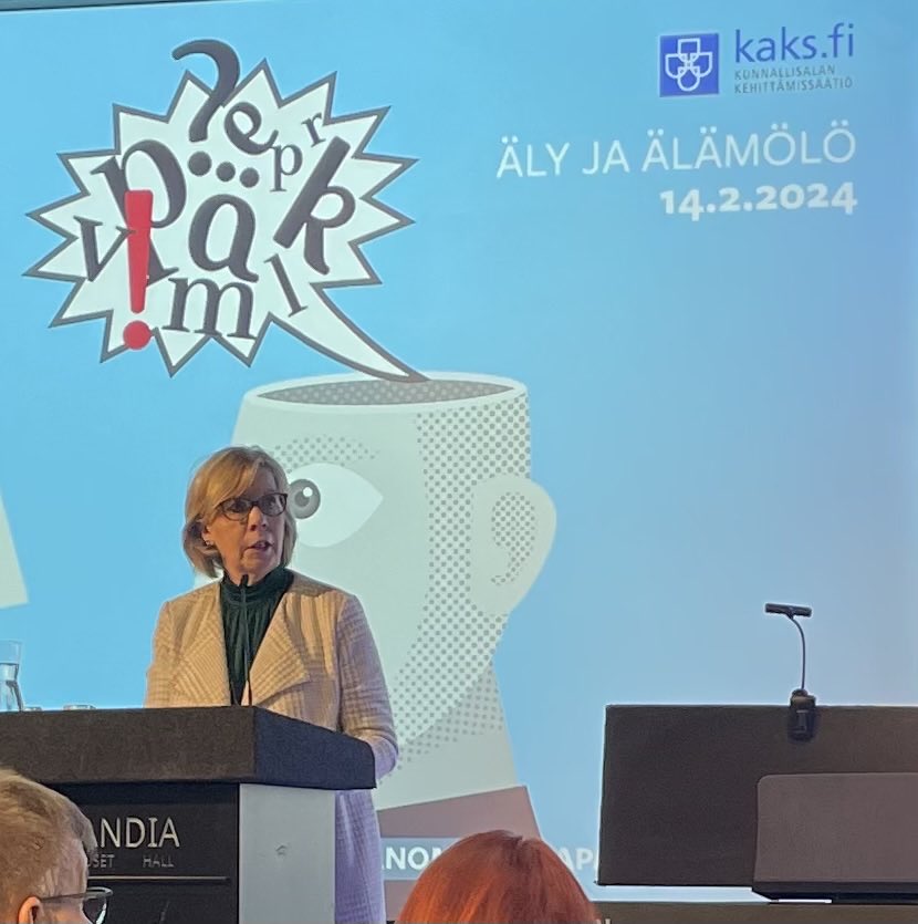 EevaTiihonen1's tweet photo. Mielenkiintoinen ja upea seminaari Kunnallisalan kehittämissäätiön järjestämänä. Puhujavuorossa opetusministeri Anna-Maja Henriksson #kaks #helsinkioppii https://t.co/oWU0mTjIMm