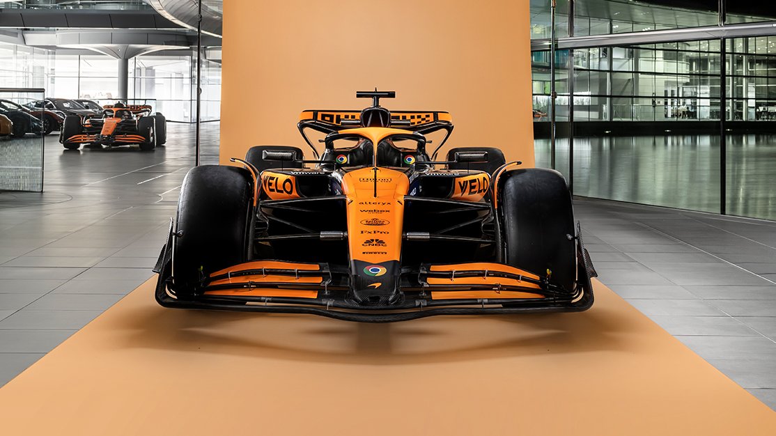 F1's tweet photo. Say hello to the MCL38 👋

After revealing the livery last month, @McLarenF1 pull the covers off the real thing! ✨

#F1 https://t.co/4H2YtOMQVJ