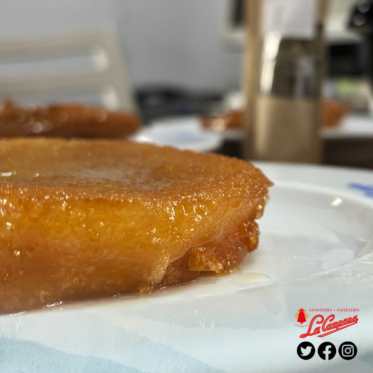 LaCampanaConfit's tweet photo. 😍🤤 ¡HOY ES! No hace falta decir más. 

✨ Con suma tradición✨

#Sevilla #Pastel #pastelería #dulces #confitería #LaCampana #cuaresma #curesma2024 #torrija #torrijas https://t.co/B3M05H5GH2
