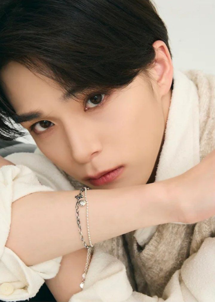 treasure_hd's tweet photo. FLAWLESS x TREASURE

#トレジャー #YOONJAEHYUK #윤재혁 #ASAHI #아사히 #TREASURE @treasuremembers https://t.co/QG1SGy8psl