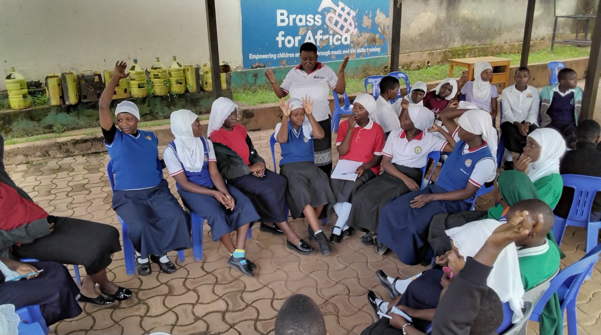 ruth_bulyaba's tweet photo. DreamsGirlsComeTrue" and "ProsperingGals" dedicated to empowering and celebrating the achievements of Girls worldwide. Join us at Kawempe Youth Centre as we inspire, support, and uplift girls to pursue their dreams and thrive in all aspects of life. @GobalGirlsGlow @KYouthCentre https://t.co/q8908yXY3y