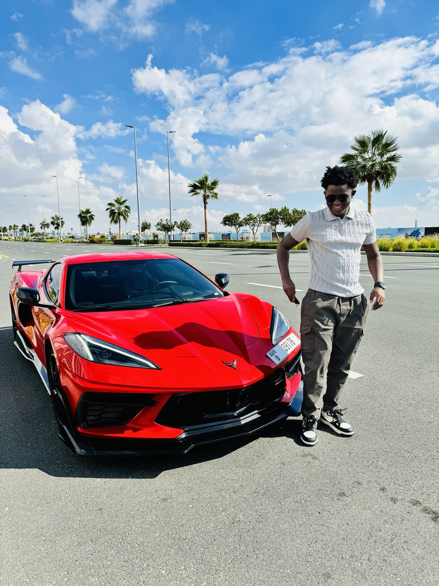 KojoForex's tweet photo. Happy Valentines from me &amp; my Red Bae. https://t.co/1J1Znqy1Zn