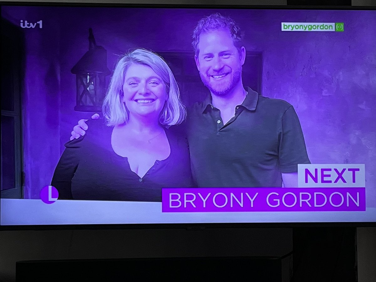 Hi <a href="/SamsungUK/">Samsung UK</a> why does my telly seem to hate Prince Harry?