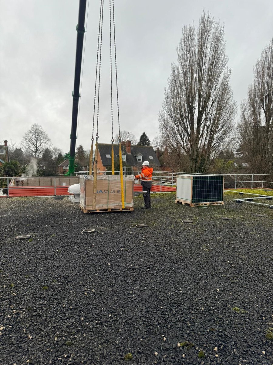 The decarbonisation work at the @OUH_Horton is going well. The challenge to replace the heating and power infrastructure without closing beds is immense. Once completed, this project will significantly reduce the Horton's carbon footprint. Now, where did I put that spanner?