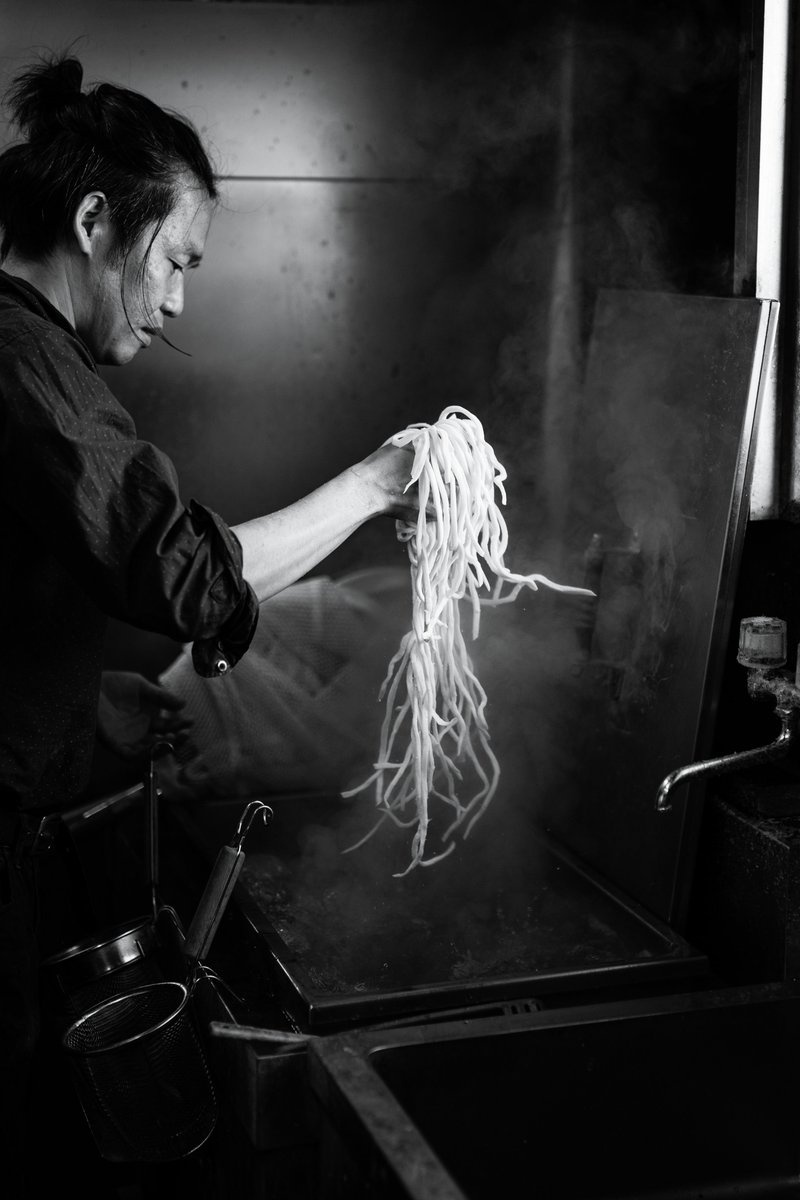 生うどんつちやのうどんを現地で食べた感動が忘れられない。職人の技も間近でみせていただいた。 