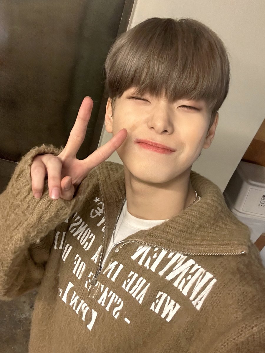 [#도누니]
초콜릿보다 달달한 사랑하자🍫

#82MAJOR #에이티투메이저
#김도균 #KIMDOGYUN