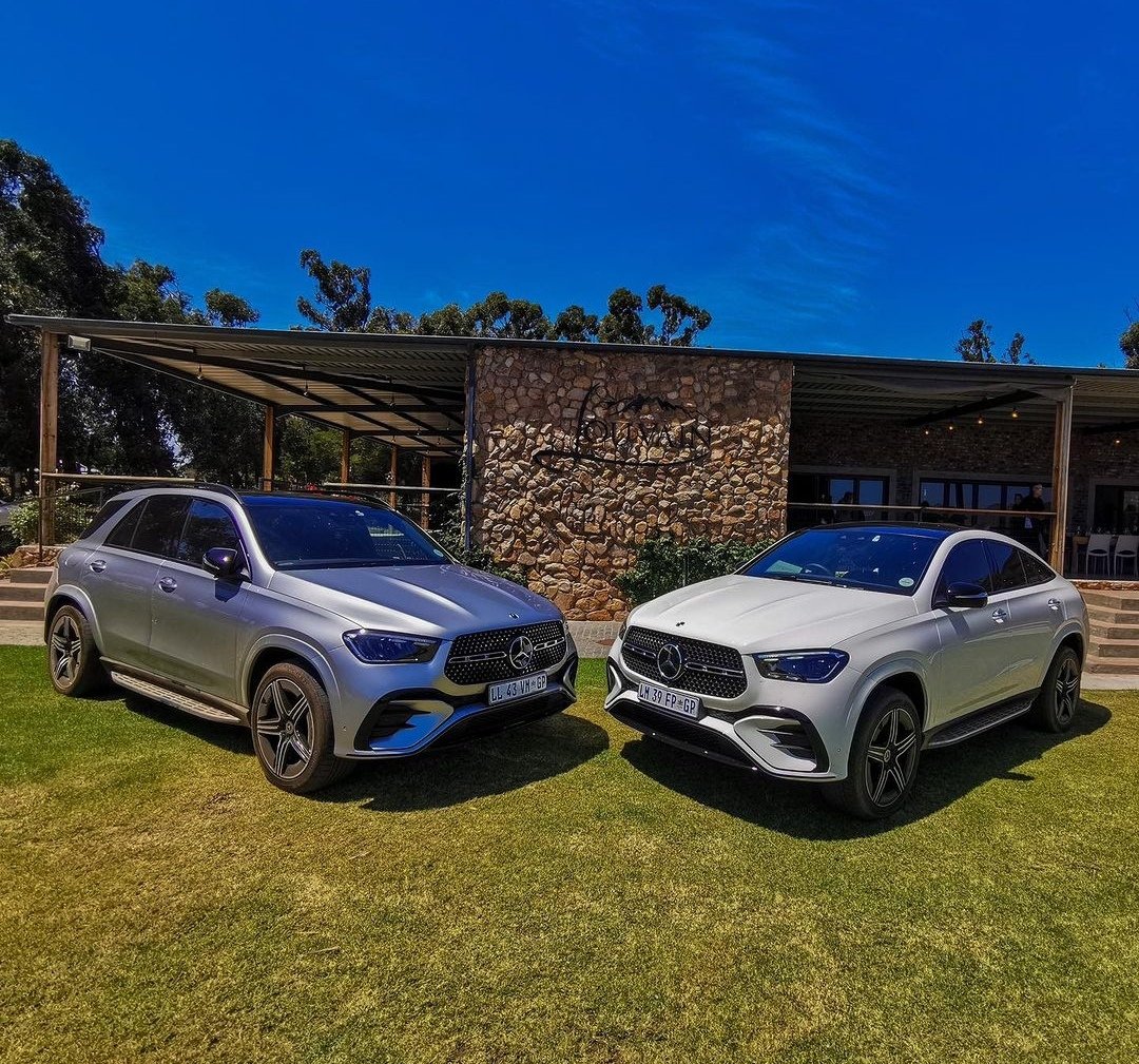 Mashele333's tweet image. His &amp;amp; Hers. Valentine's Day.
#LostInLuxury #MercedesBenzGLE
#MercedesBenzSA