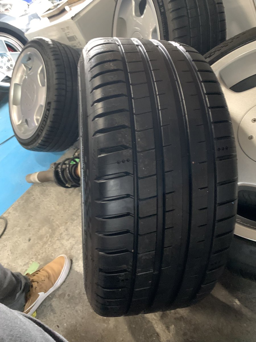 235/40r18 MICHELIN PILOT SPORT5 18インチ 9J