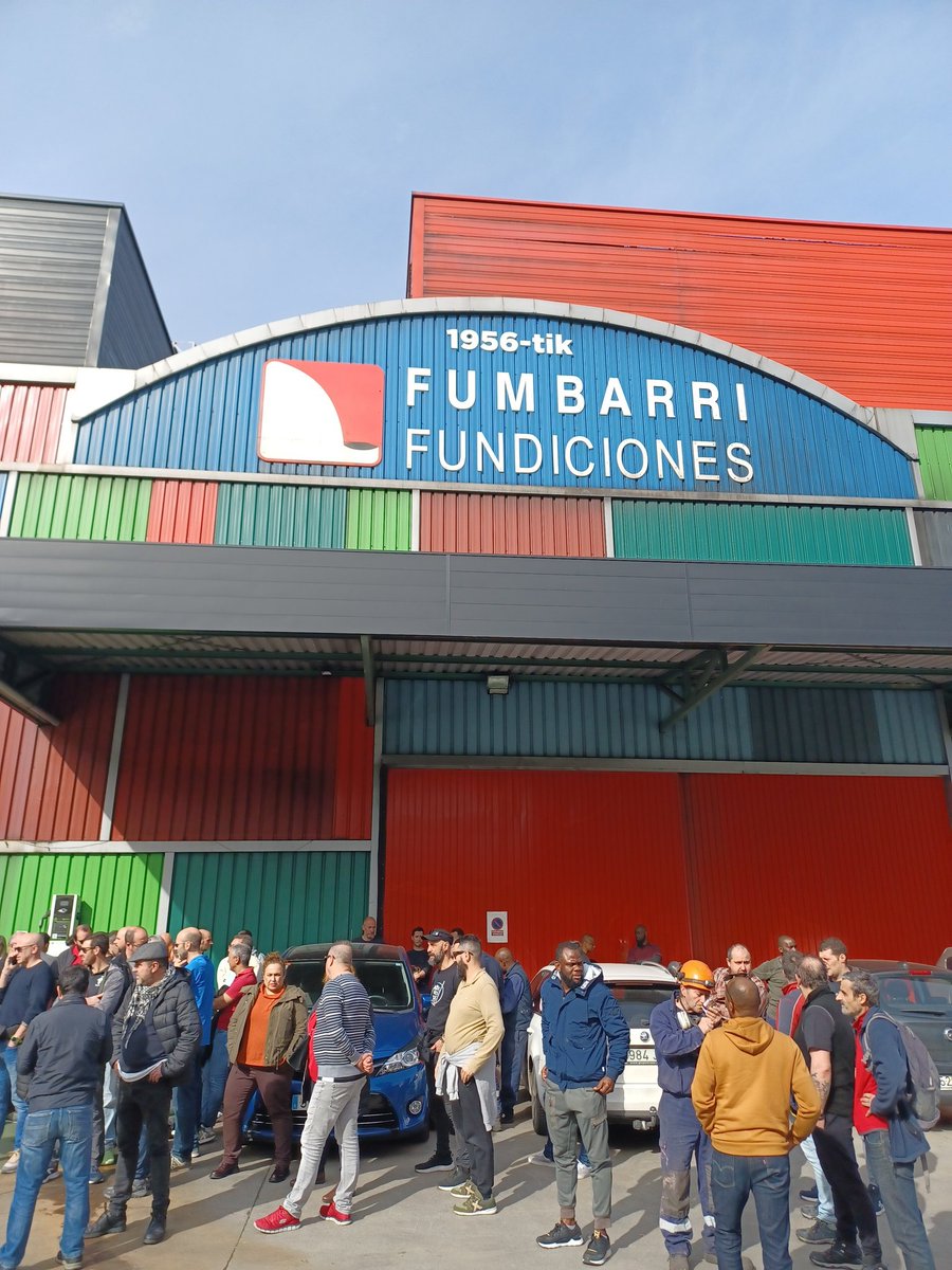 CCOOindustria's tweet photo. ⚠️Prekarietatea hiltzailea!
➡️Hildako langile gehiagorik ez, ez Fumbarrin ez inun!
🔴Contra la precariedad.
🔴No más personas trabajadoras muertas en sus puestos. https://t.co/FpDTcgp5Yg