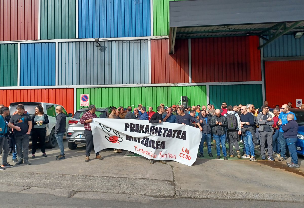 CCOOindustria's tweet photo. ⚠️Prekarietatea hiltzailea!
➡️Hildako langile gehiagorik ez, ez Fumbarrin ez inun!
🔴Contra la precariedad.
🔴No más personas trabajadoras muertas en sus puestos. https://t.co/FpDTcgp5Yg