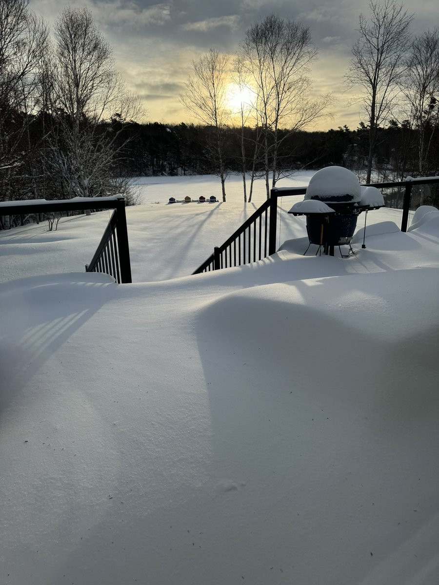 Oops, she did it again… 
#MotherNature #NSStorm #Halifax