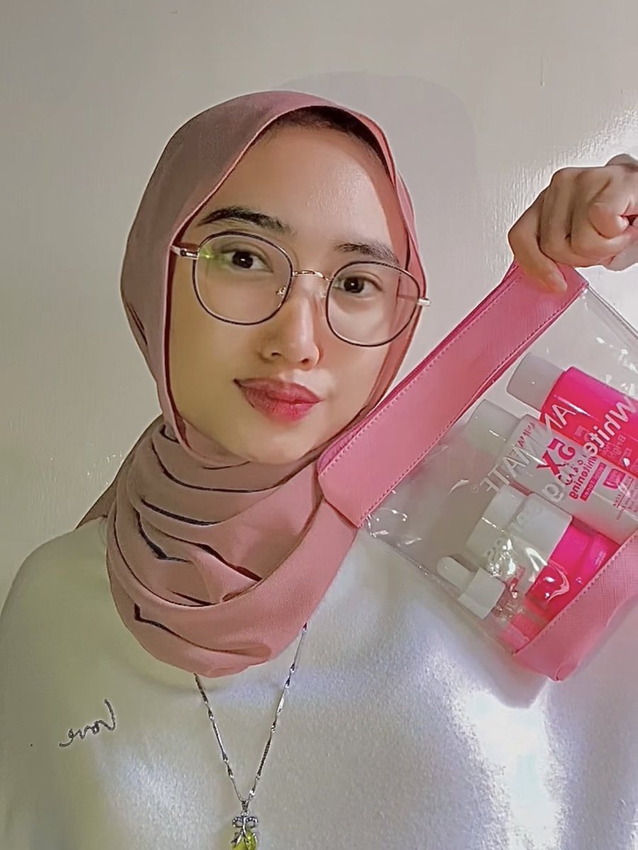 lutfianasofa's tweet photo. One Brand Skincare with Animate
Whitening Series • 5x Active Brightening • GET 5PRODUCTS UNDER 100K🤑💸

#Animate #Whitening
#AnimateWhiteningSeries #foryou https://t.co/oEC2T6y5uZ