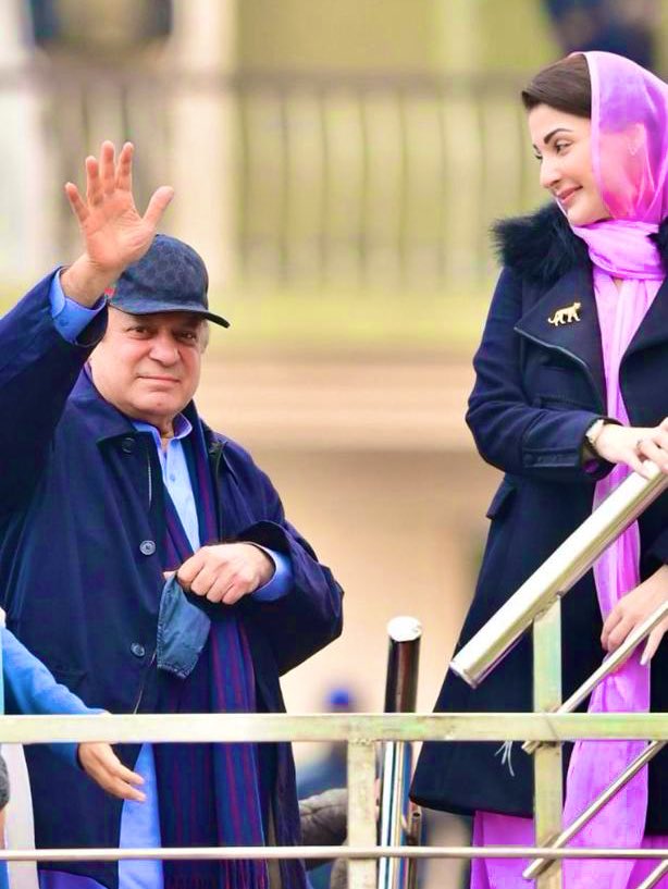hinaparvezbutt's tweet photo. ہمارے دِلوں کا وزیراعظم ❤️ https://t.co/noxVnXHxOk