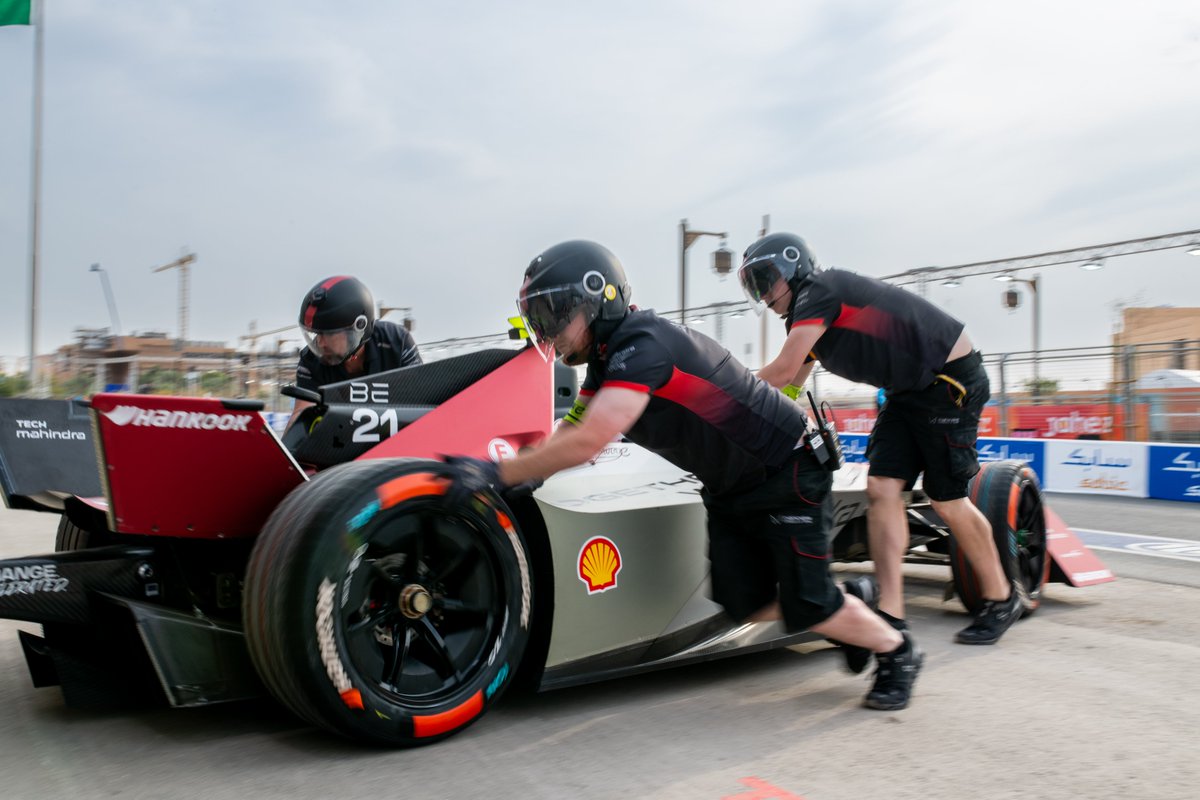 Steady progress for @MahindraRacing ! @nyckdevries and @edomortara secured the top 2 spots at the #ABB Driver of Progress leaderboard in Diriyah E-Prix with the most number of positions gained during #Diriyah race week, their consistent improvement is truly commendable.