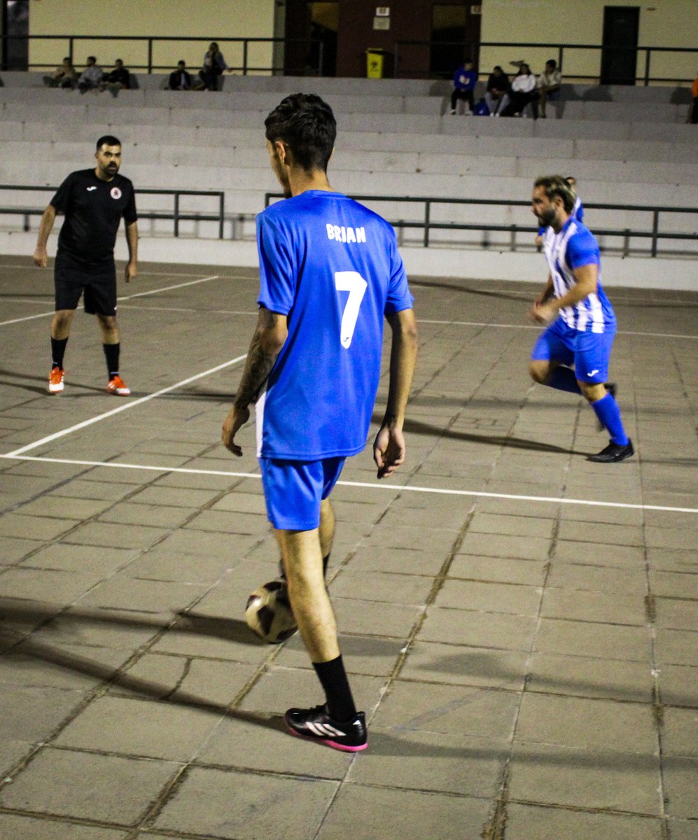AtlantidaFutsal's tweet photo. 👋🏼😃 ¡Buenos días afición! 

#SomosUnoSomosAtlántida🔱🤍💙 https://t.co/cXQRJJZJn0