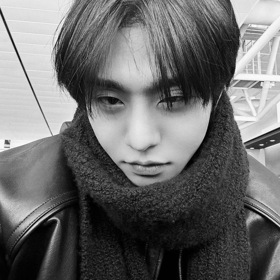 geumsappanim's tweet photo. IG. imhyoseop
---
So much love and energy. Love you everyone🥰
&amp; Happy Valentine’s! https://t.co/QhzAjpWGi1