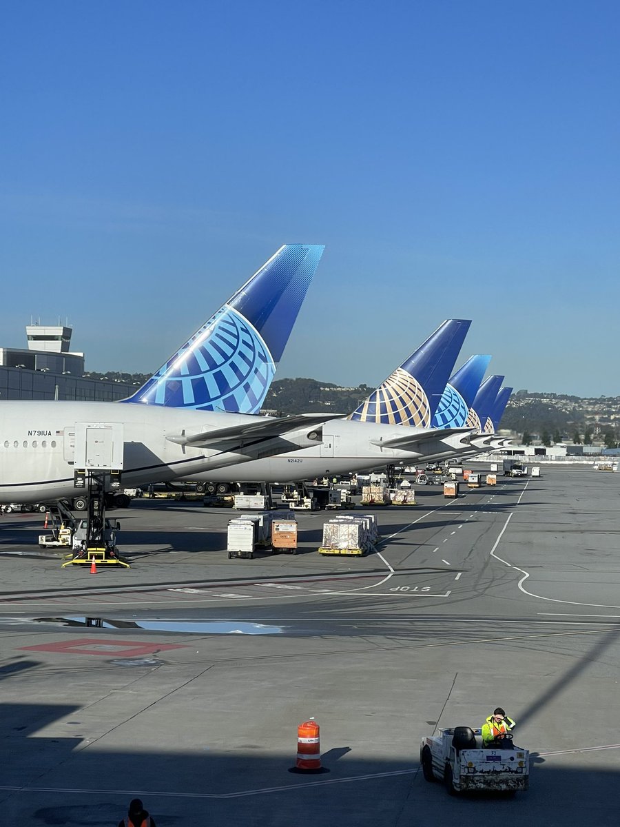 JimmyNaawin867's tweet photo. How many #Boeing 777 tails do you see? I miss #KSFO #nonREVlife #AVgeeks https://t.co/XMmJG0JItr