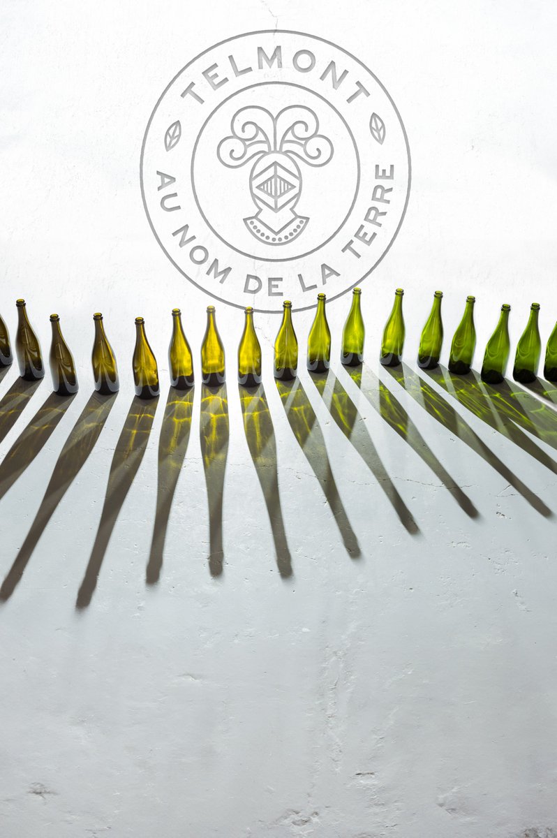 maisontelmont's tweet photo. Champagne Telmont adopts transition glass. 

During a conventional color transition in a glassmaker's furnace, a certain amount of glass does not match chromatic standards. It's this part of the production that Telmont has decided to use to reduce environmental impact. https://t.co/HzzAmEIvWx