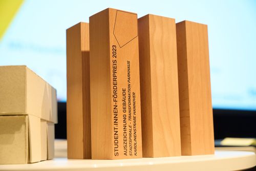 digitalesBauen's tweet photo. BDB-Student:innen-Förderpreis 2024: Jetzt teilnehmen! https://t.co/FOPLwqVCGd #Building_Information_Modeling #bim https://t.co/yRkTov51pZ