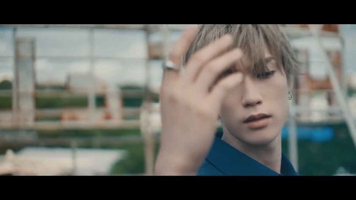 sakuxalice's tweet photo. [CAP] THE RAMPAGE - CAN'T SAY GOODBYE MV ✧ 藤原樹 ③
#FJWR
#THERAMPAGE
#藤原樹 https://t.co/lGkMFAq5nL