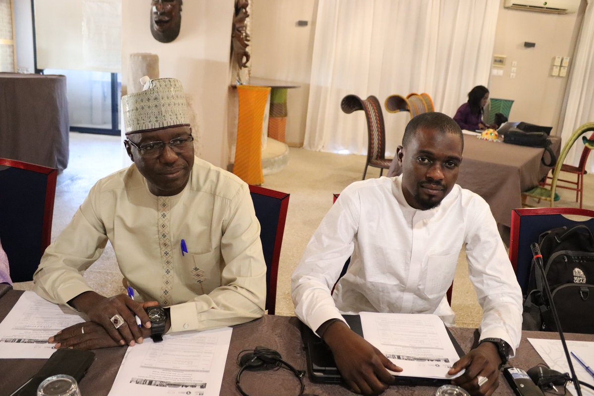 UNESCO_Dakar's tweet photo. La rencontre organisée par l’@UNESCO_Dakar avec la @DpcSenegal compte sur la participation des points focaux &amp; gestionnaires de sites de 6 pays et 7 bénéficiaires du prog. de mentorat pour les professionnels africains du #PatrimoineMondial 🌍

+ d'info👉 https://t.co/UBSlbs51h5 https://t.co/4MwwHnR4Oc