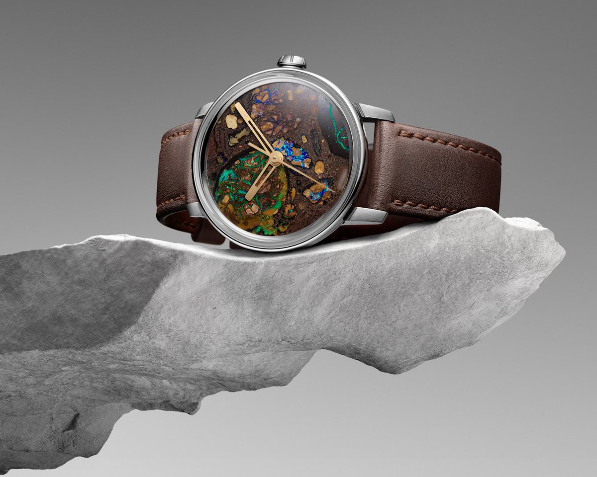 Ref.1120-OK “Koroit”. This beautiful dial is made of boulder matrix opal from the Koroit field in Australia.

Picture by Blaise Glauser / mapstudio  

#lundisbleus #metiersdart #opaldial #opal #boulderopal #koroitopal #stonedial #rarewatches #customwatch #customwatches #bespoke