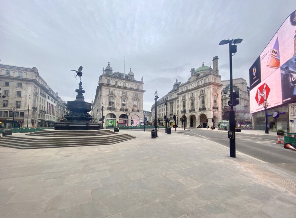 Three years ago today (14th Feb 2021) this was Piccadilly Circus just after 9am… and it was *silent*. Just another weird Covid lockdown day in London as we prepared to film #SecretsOfTheLondonUnderground