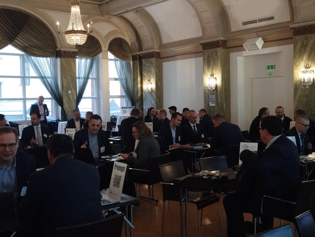 UnseenLabs's tweet photo. 🇫🇮 Maëlig Le Nair-Doaré,  our Sales Manager for Europe, Middle East &amp; Africa, was in Finland  representing Unseenlabs at the French Defence &amp; Security Days from  February 12 to 13.
📷Photo credit: @Gican_InduNav @rajavartijat https://t.co/Y22bZ78mKp