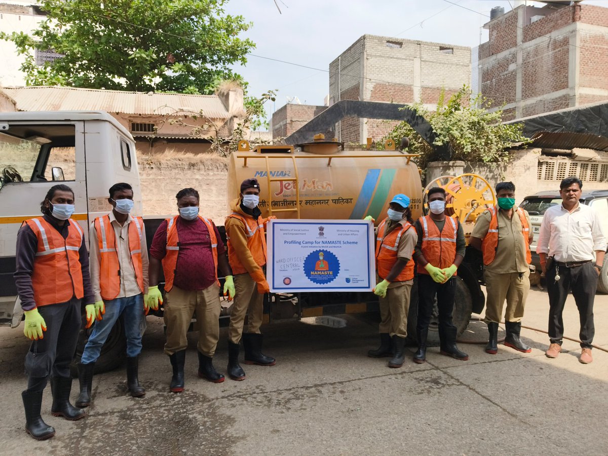 CSMC802765Cor's tweet photo. Ministry of Housing and urban Affaires &amp; Social Justice and Empowerment* यांच्या Guildline नुसार,National Action for Mechanized Sanitation Ecosystem (NAMASTE)* अंतर्गत,
*दिनांक :14-02-2024 प्रोफाइल कॅम्प घेण्यात आला व स्वच्छता साधनाची माहिती देण्यात आली https://t.co/Up6gXl0xIj