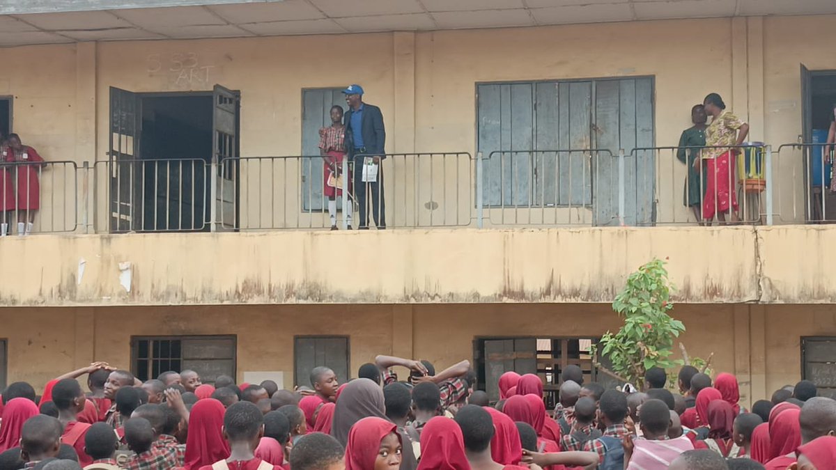 haven_dove's tweet photo. Audio-Visual School Outreach in commemoration of world cancer day.

#dhf
#DHF2024
#dovehavenfoundation
#WorldCancerDay
#cancerday
#cancer
#cervicalcancerMonth
#CervicalCancerAwarenessMonth
#cervicalcancerawarenessmonth2024 https://t.co/wgqIdcBgU2