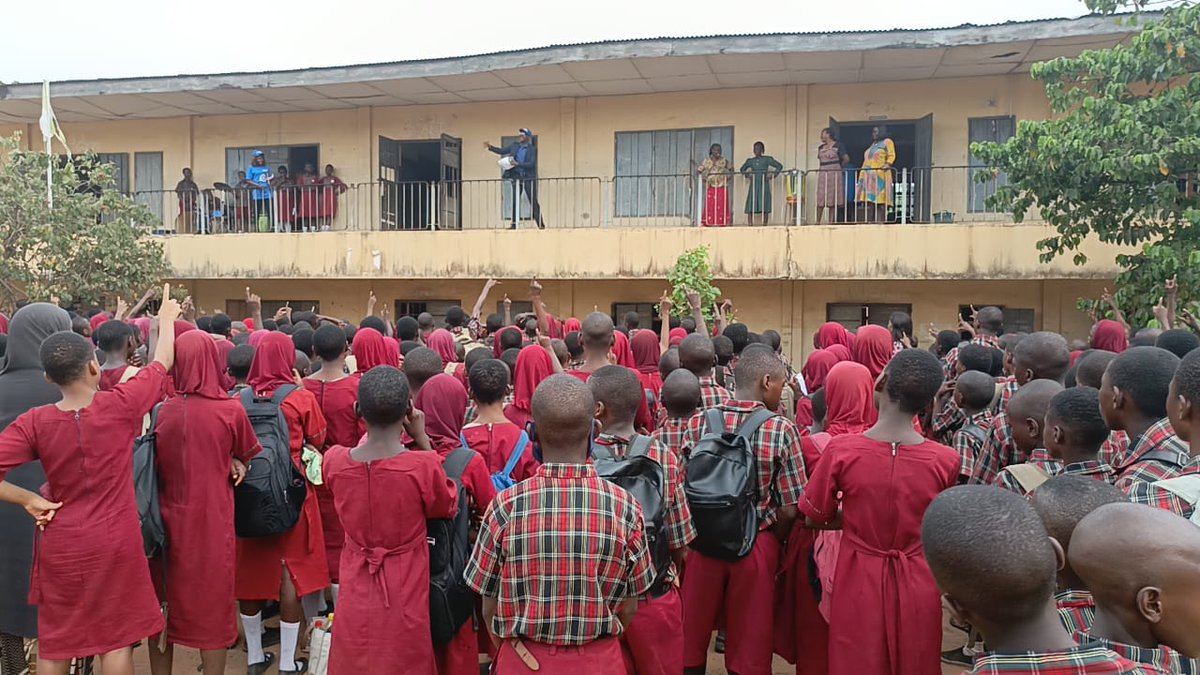 haven_dove's tweet photo. Audio-Visual School Outreach in commemoration of World Cancer Day.

#dhf
#DHF2024
#dovehavenfoundation
#WorldCancerDay
#cancerday
#cancer
#cervicalcancerMonth
#CervicalCancerAwarenessMonth
#cervicalcancerawarenessmonth2024 https://t.co/d4le0gG2Z2