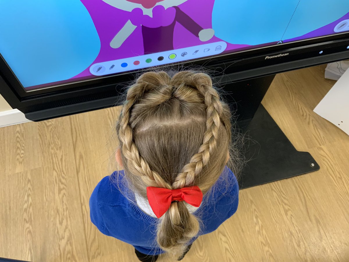 Love is in the air in Apple class today! 🥰 ❤️ Happy Valentines Day 💘