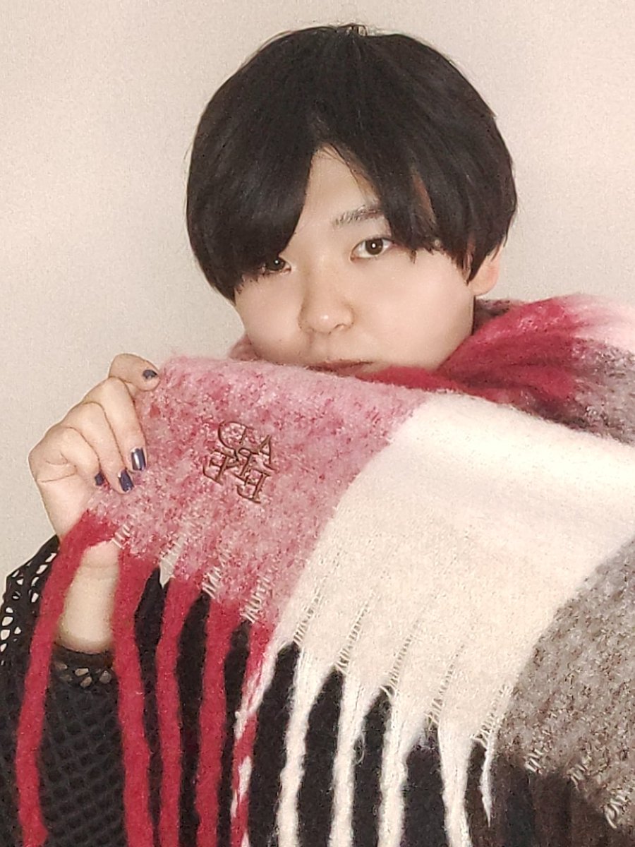 skt_koki's tweet photo. 今日はバレンタインらしい！
ただチョコをもらう当てはありませんでした
だから自分へのプレゼントで #adree
のマフラーを買いました！買えてよかった！
滅茶苦茶かわいいしかっこいいしウキウキしてます
#ADRER https://t.co/NXPjrK0Pg5