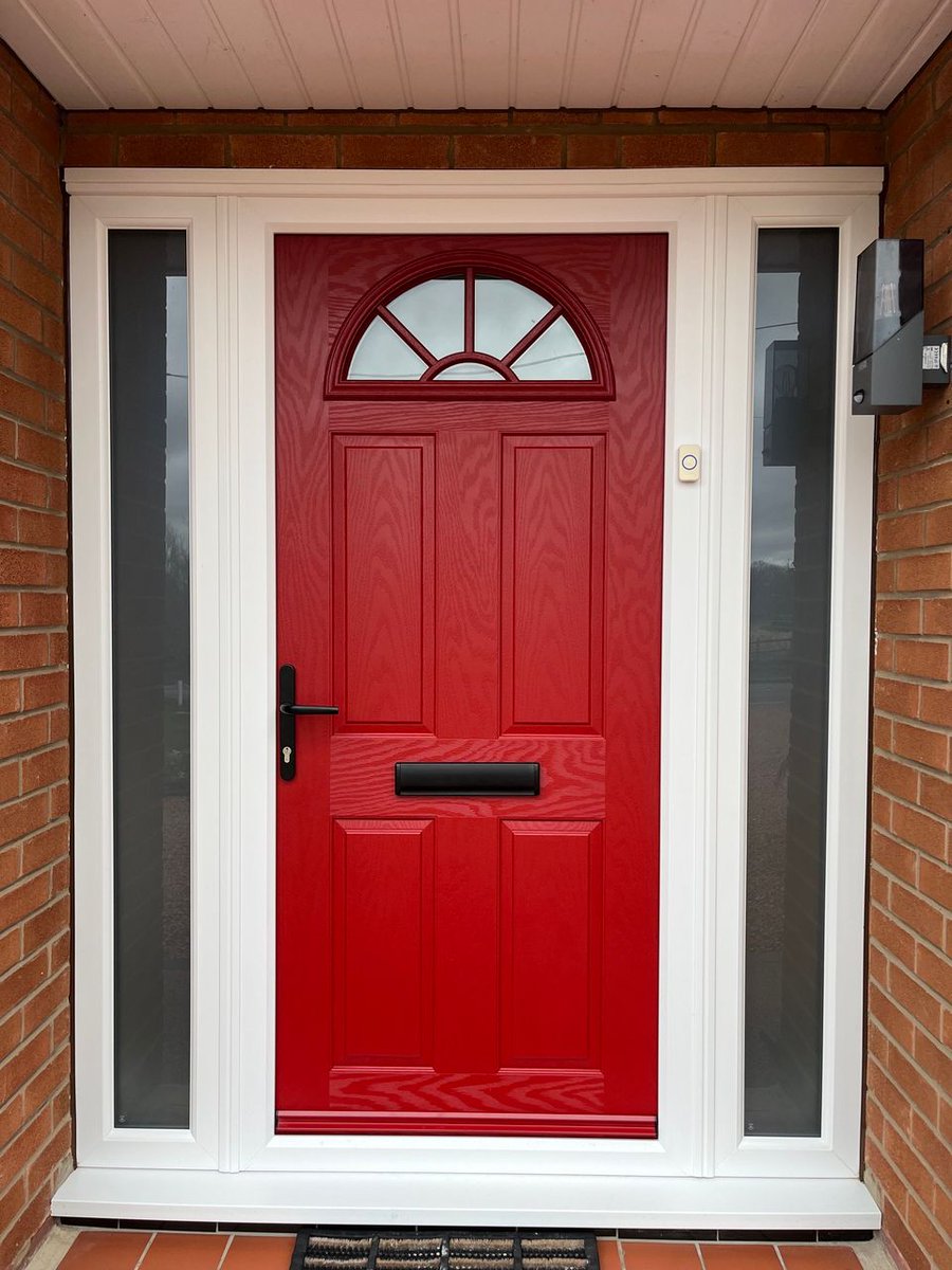 JacksonWindows's tweet photo. We're in love with this red composite door we recently installed. ❤️Turn heads and elevate your home's kerb appeal with a new composite door.

Happy Valentine's Day! 

Find your perfect door match 👇
https://t.co/MpQ6DwosMW

#valentines #redfrontdoor #compositedoor @Xtremedoor1 https://t.co/o0c8BrgkJO