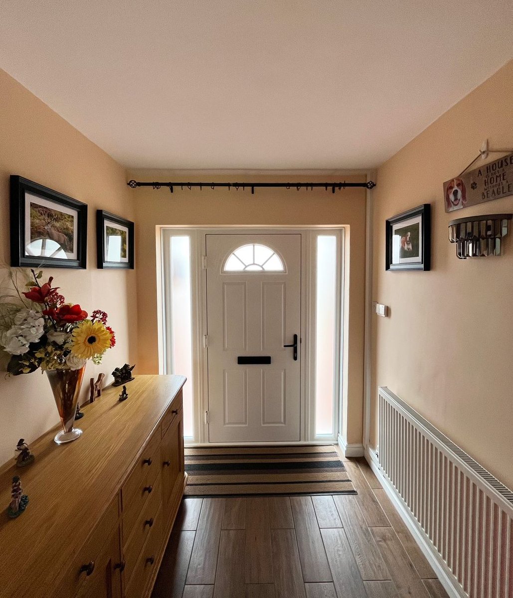 JacksonWindows's tweet photo. We're in love with this red composite door we recently installed. ❤️Turn heads and elevate your home's kerb appeal with a new composite door.

Happy Valentine's Day! 

Find your perfect door match 👇
https://t.co/MpQ6DwosMW

#valentines #redfrontdoor #compositedoor @Xtremedoor1 https://t.co/o0c8BrgkJO