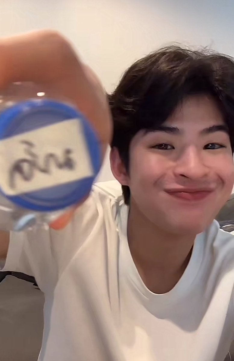 JustForMarkPK's tweet photo. He said he took water from film crew bring home to drink, to save money, recently water is very expensive 🤣🫶🏻 

#mmarkpkk https://t.co/caZVXjnXDf