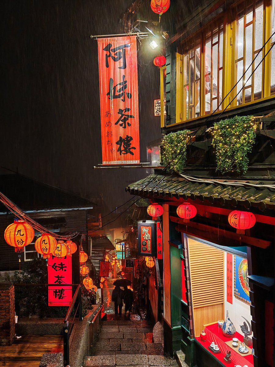 Happy Valentine’s Day💕
Edit vs Raw
📸HONOR Magic5 Pro
.
<a href="/Honorglobal/">HONOR</a> <a href="/Snapdragon/">Snapdragon</a> 
#HONOR #HONORMagicMoments #ShotOnSnapdragon