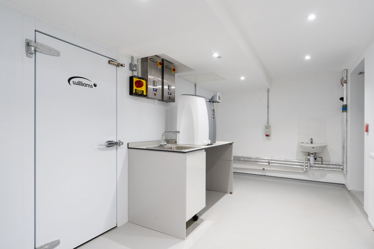 T_BContractors's tweet photo. Embarking on the Rothamsted Laboratory fit-out journey! 🚀 Last year, we transformed a spacious storage area into 9 cutting-edge cat2 laboratories and communal spaces. From stripping out existing FF&amp;E to revamping M&amp;E, every detail was meticulously crafted. https://t.co/jk6tP0etI9